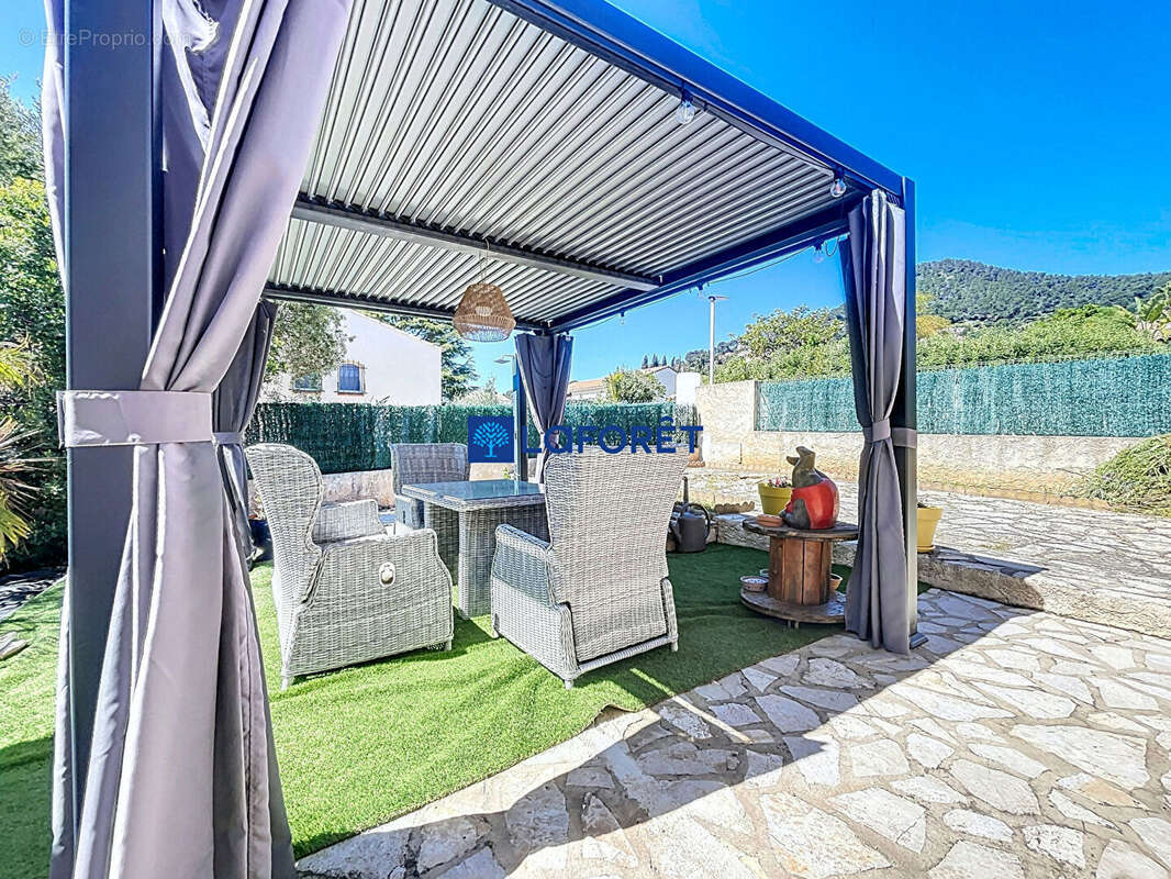 Maison à CARQUEIRANNE