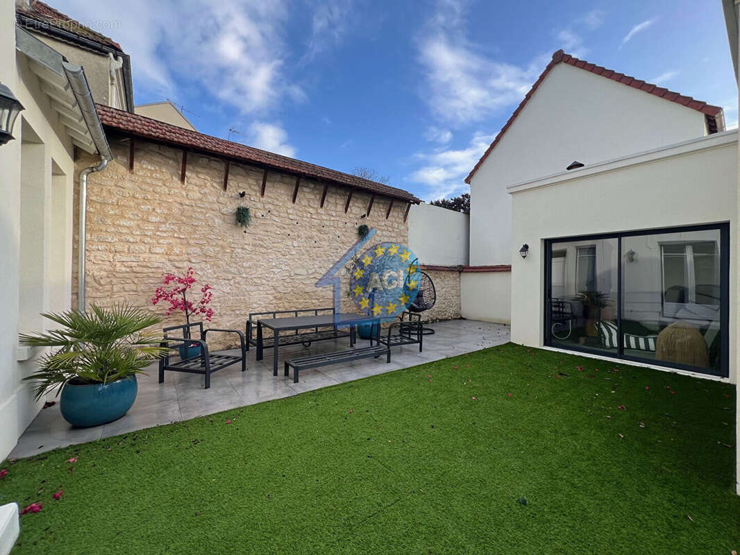 Maison à MANTES-LA-JOLIE