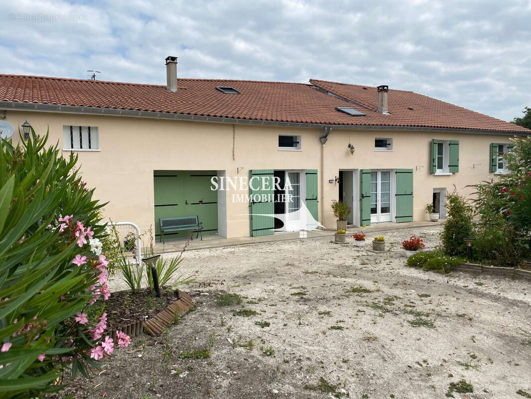 Maison à RIBERAC