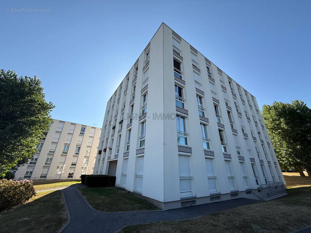 Appartement à GREGES