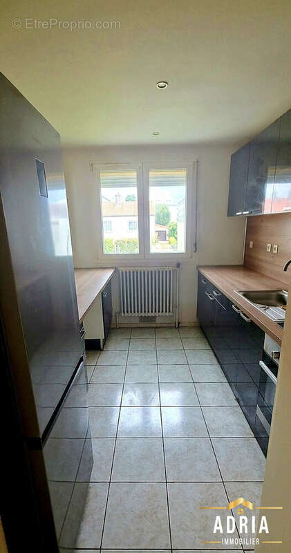 Cuisine étage - Maison à MOULINS-LES-METZ