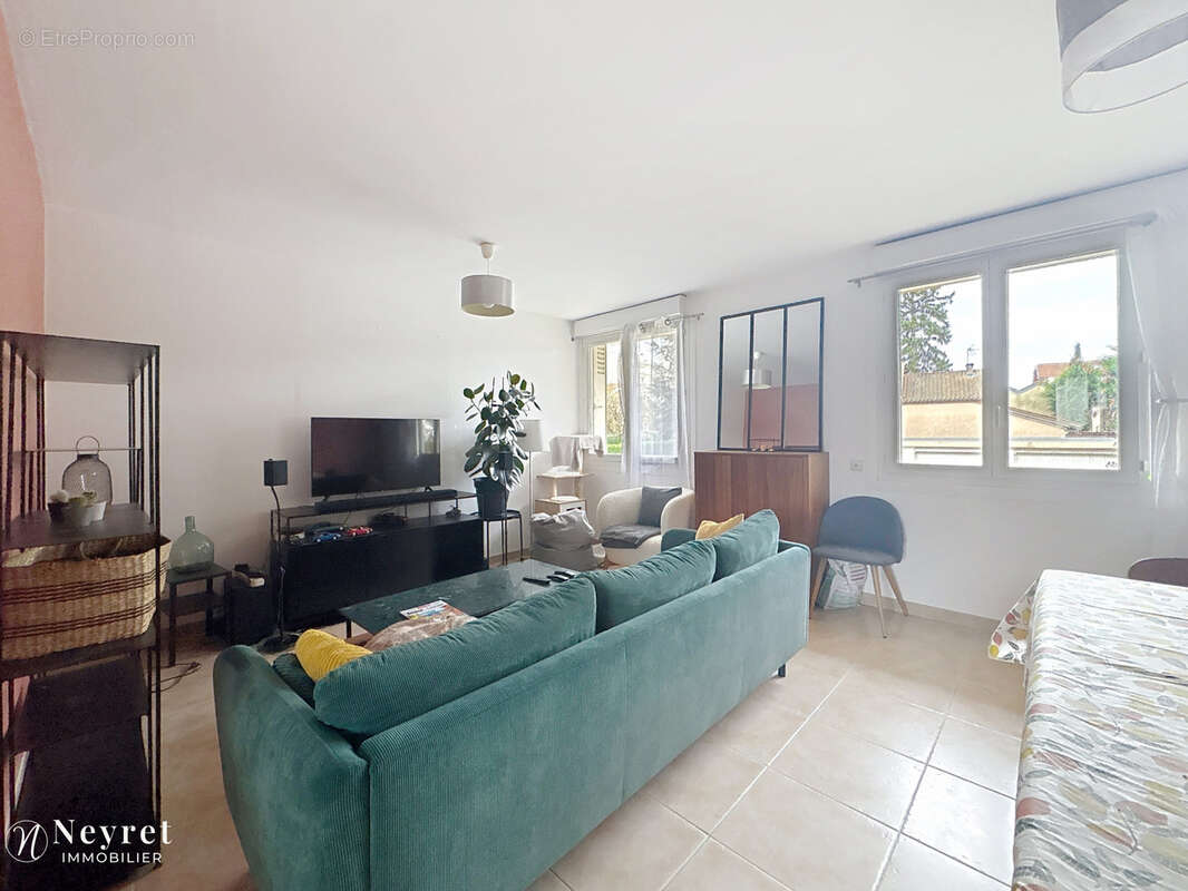 Appartement à BRON