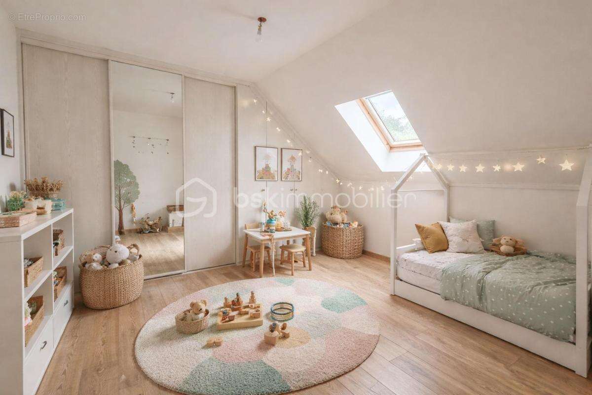 Maison à SAINT-GERMAIN-LES-ARPAJON