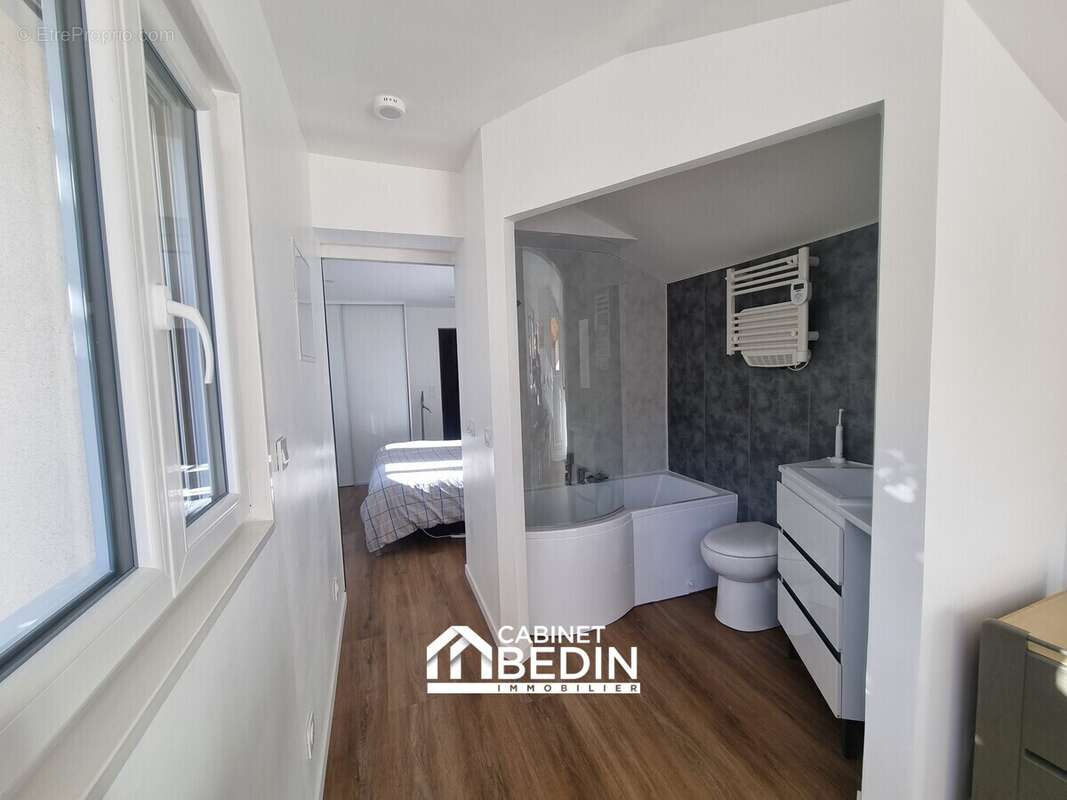 Maison 188 m² à Begles  - photo 9