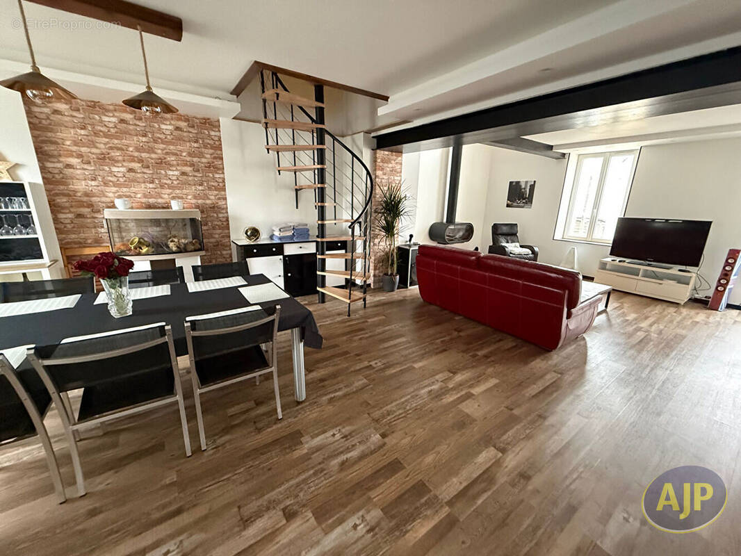 Maison à LA ROMAGNE