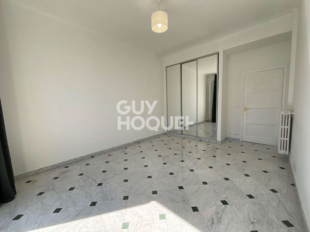 Nice centre - 3 pièces de belle surface, étage élevé, ascenseur, balcon, garage en option - photo 4