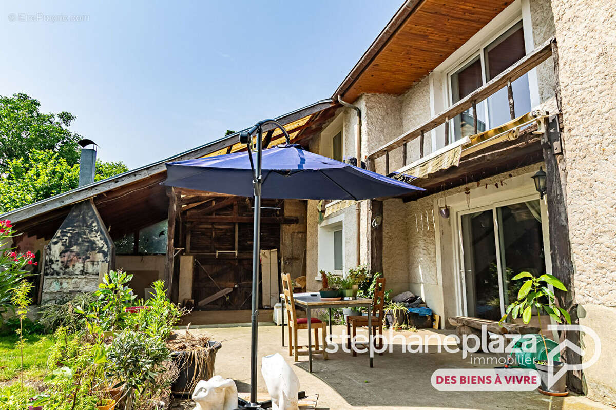 Maison à CHATILLON-SUR-CHALARONNE