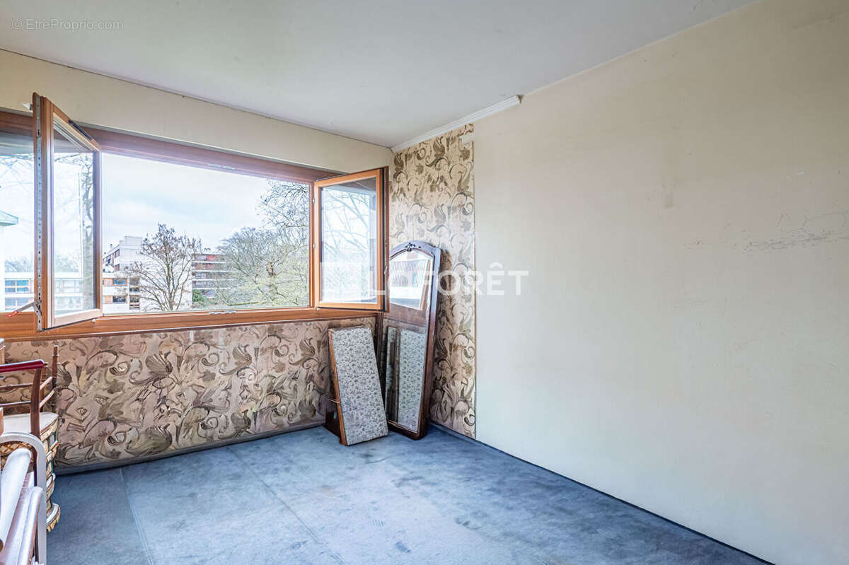 Appartement à LA CELLE-SAINT-CLOUD