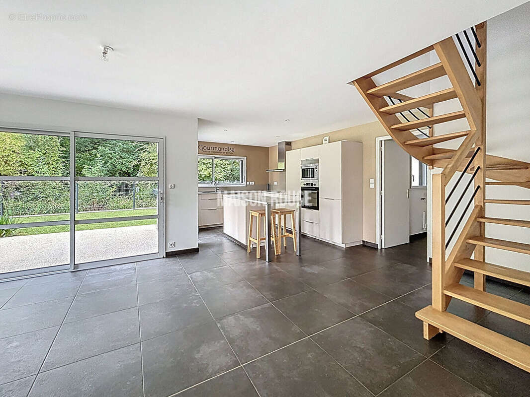 Maison à PLOUER-SUR-RANCE