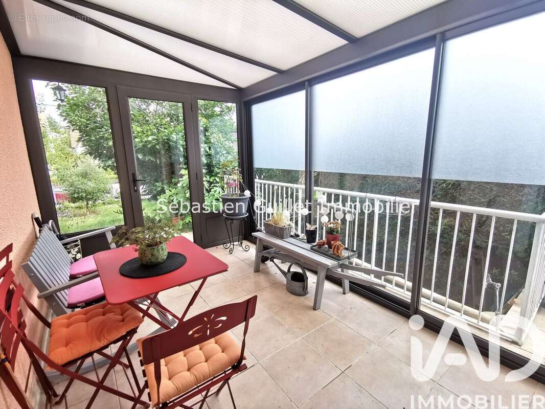 Photo 4 - Maison à BURES-SUR-YVETTE