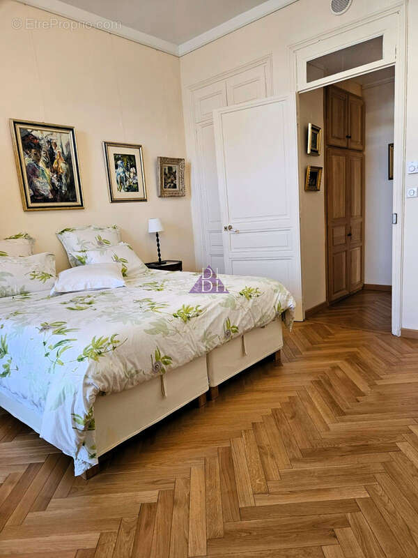 Appartement à HYERES