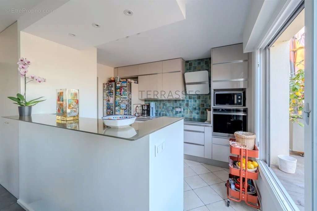 Appartement à PARIS-12E