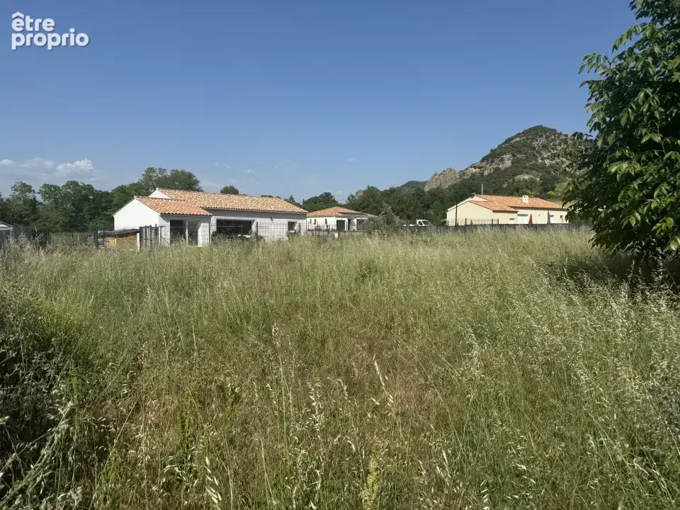 Terrain 643 m² à vendre à Les Mees (04190) - photo 2