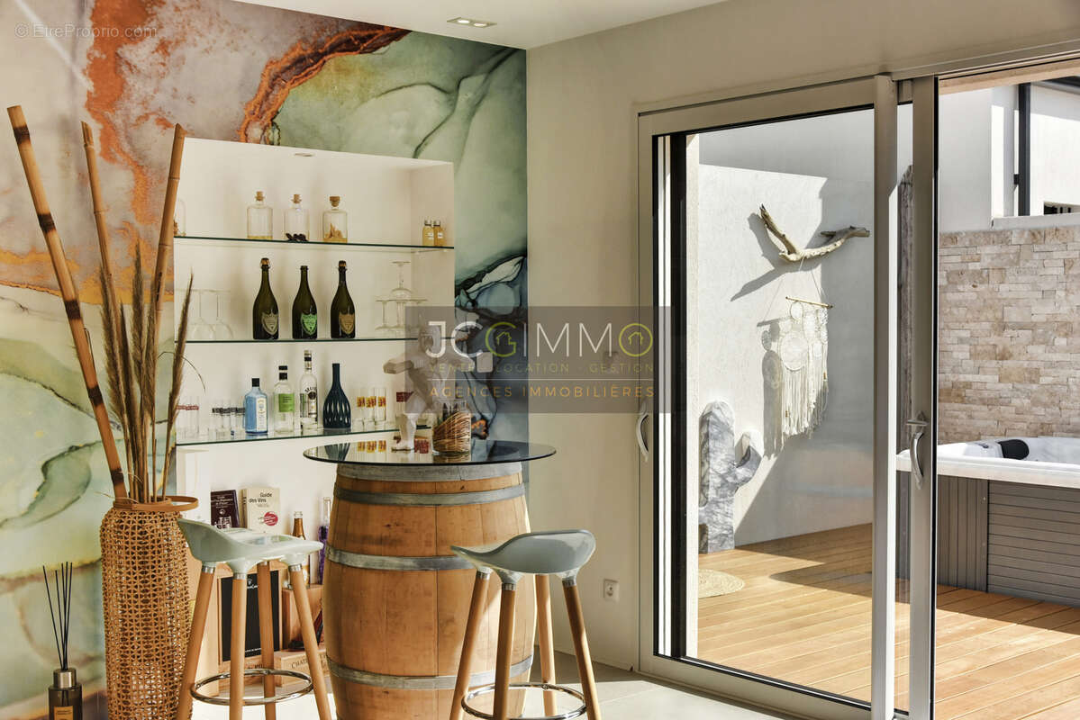 Maison à HYERES