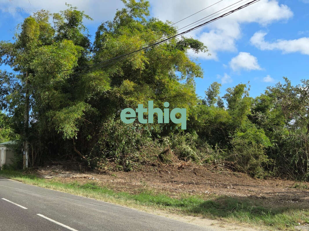 Terrain à GRAND-BOURG