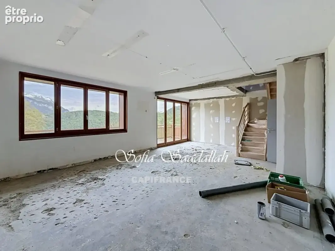 Appartement T4 duplex en plateau dans résidence entièrement rénovée – Vue Mont-Blanc – Dernier étage - photo 3