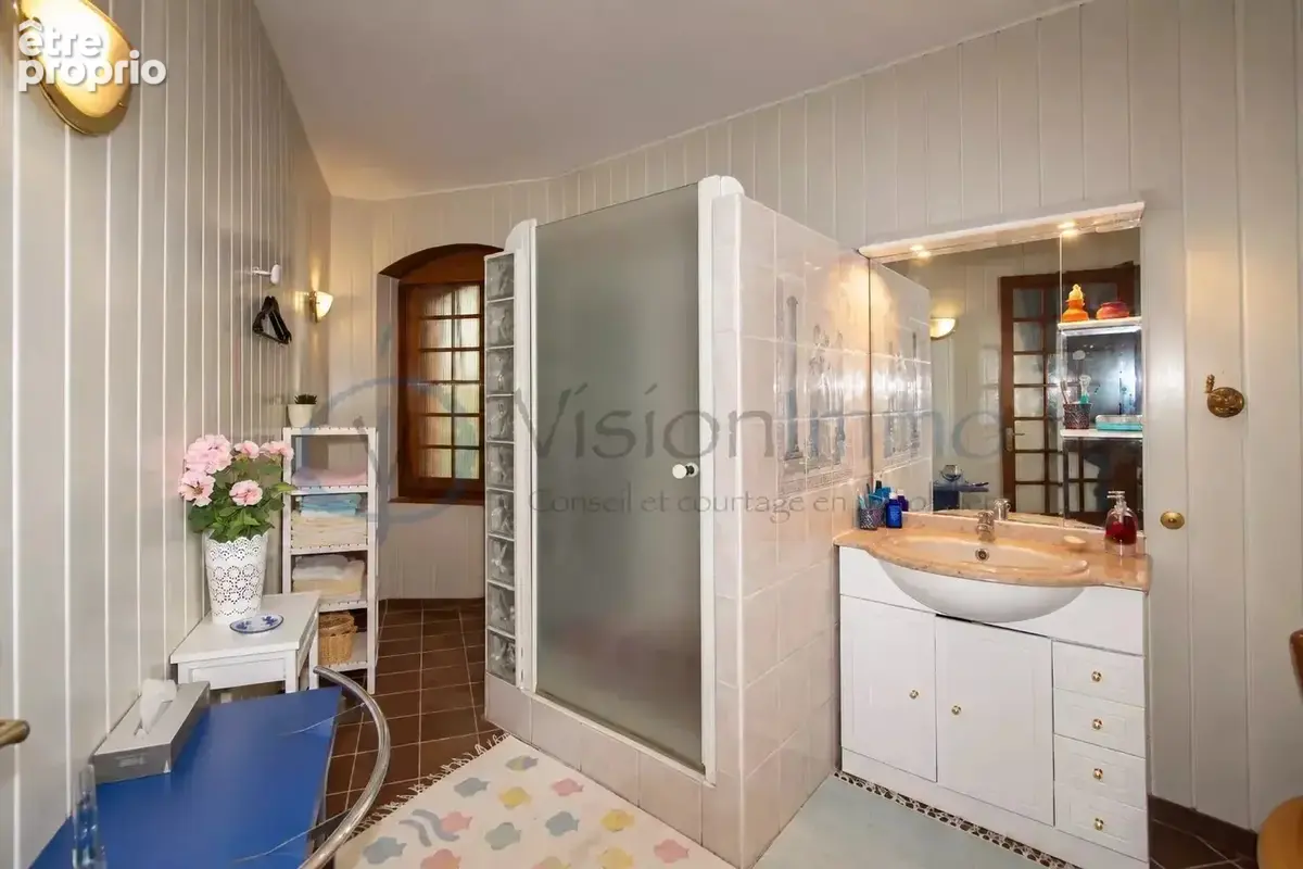 Maison de caractère en pierre à Ornans, 188 m² - photo 5