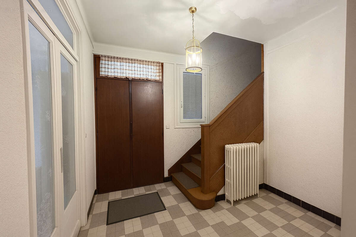 Maison à MONTIGNY-SUR-LOING