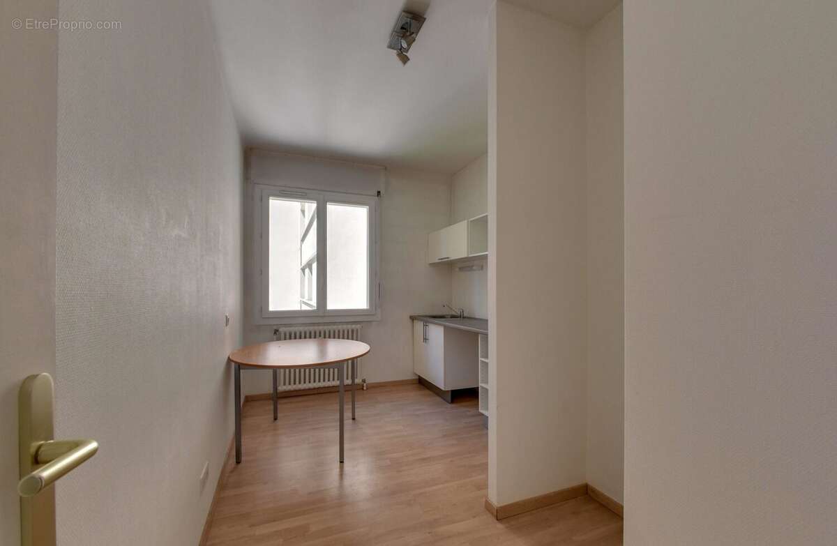 Appartement 78 m² à Grenoble  - photo 6