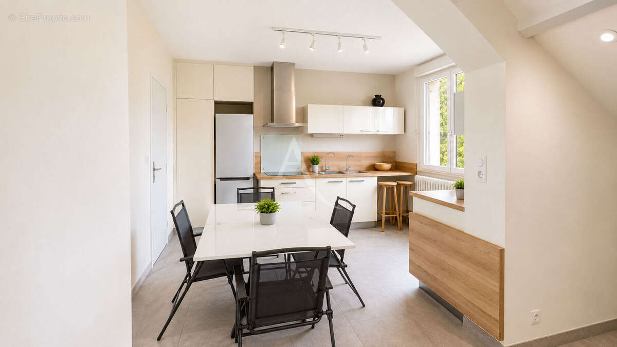 Maison de 8 pièces de 191 m² à Saint-Pierre-des-Corps - photo 11