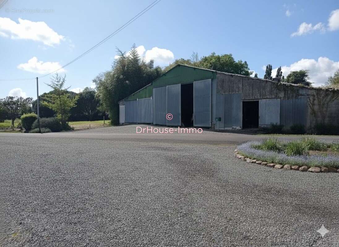 Maison à COMMEQUIERS