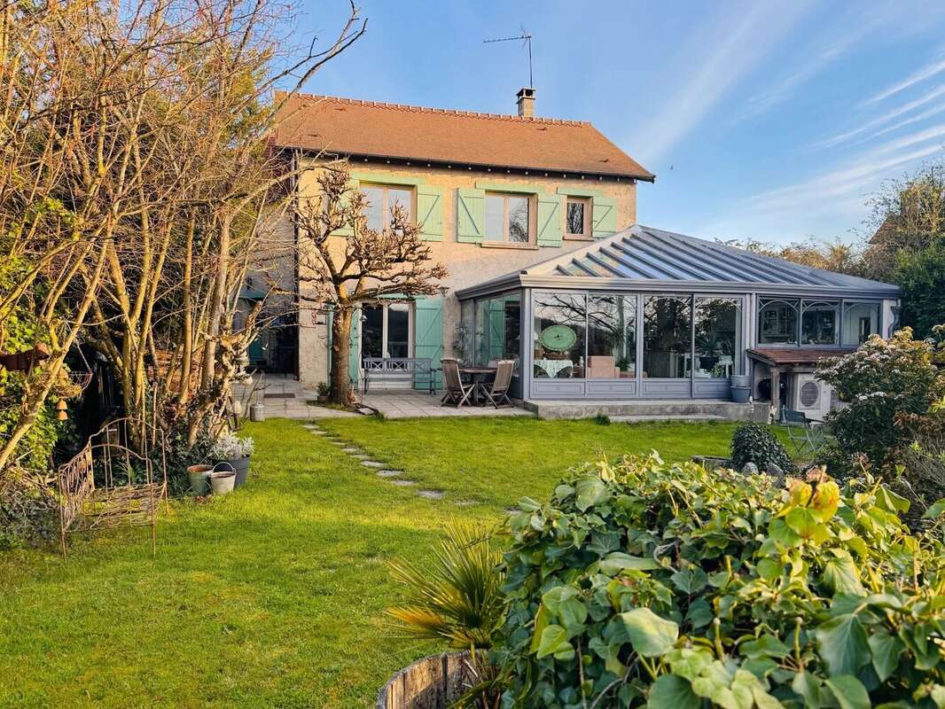 Maison à JOUARS-PONTCHARTRAIN