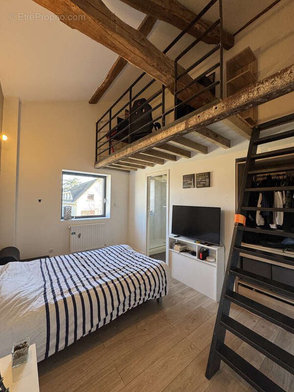 Maison à VEAUCHE