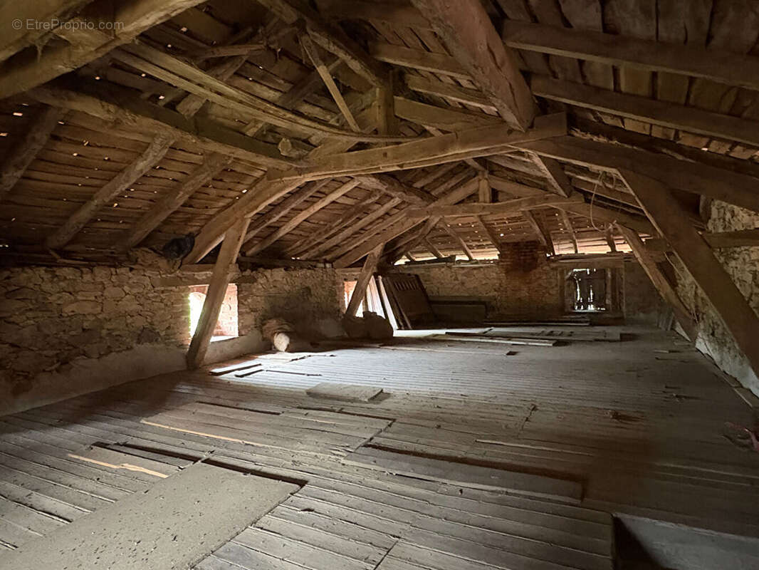 Maison à SAINT-PRIEST-SOUS-AIXE