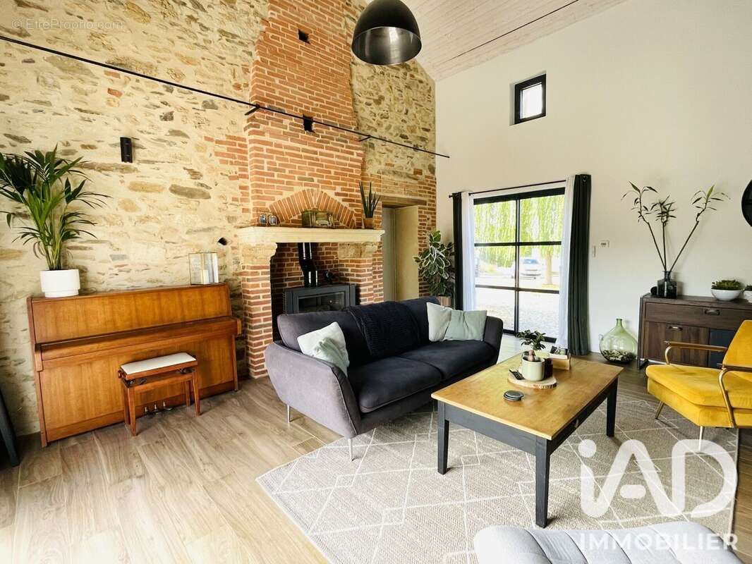 Photo 3 - Maison à CERNUSSON