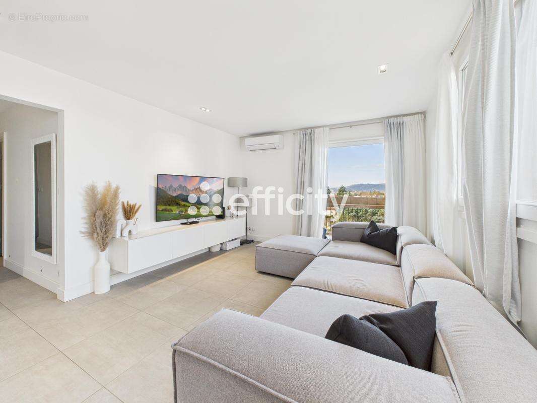 Appartement à RILLIEUX-LA-PAPE