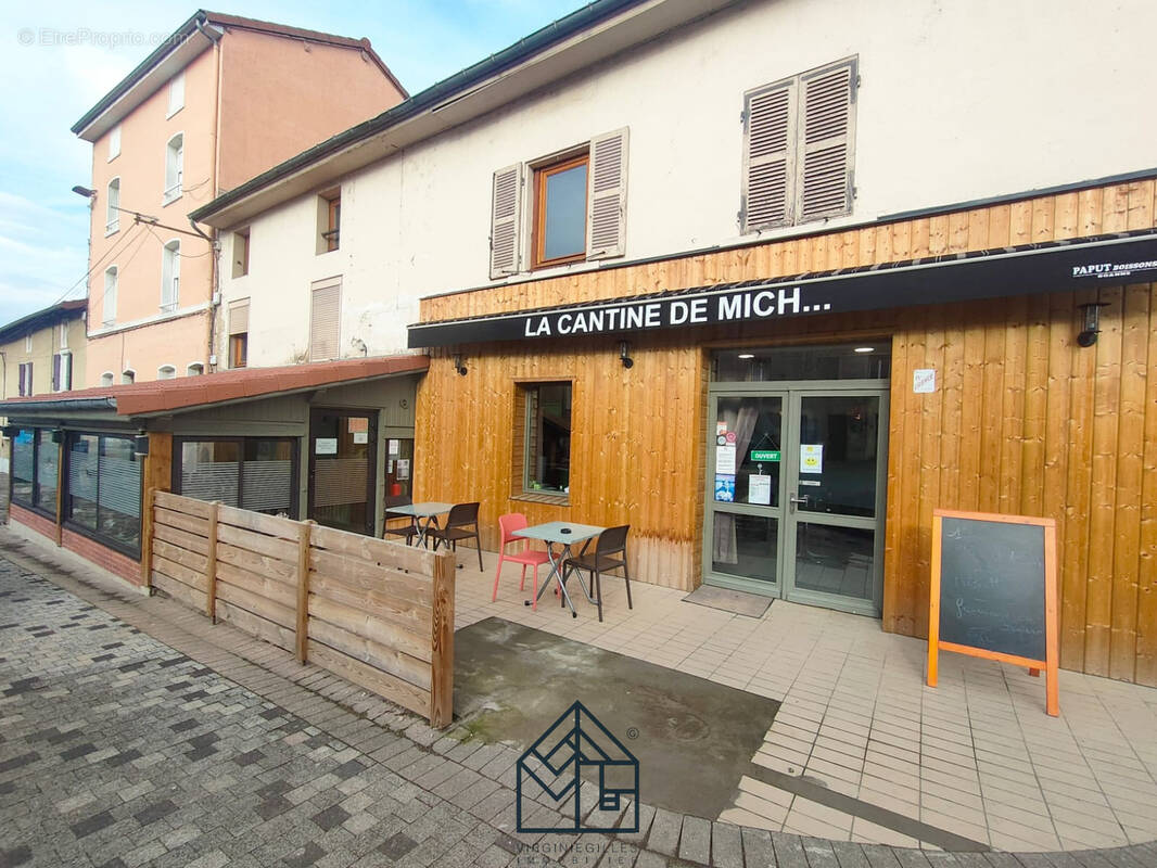 Appartement à AMPLEPUIS