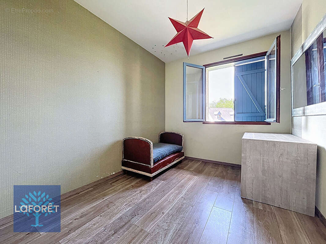 Maison à LA BAZOUGE-DU-DESERT