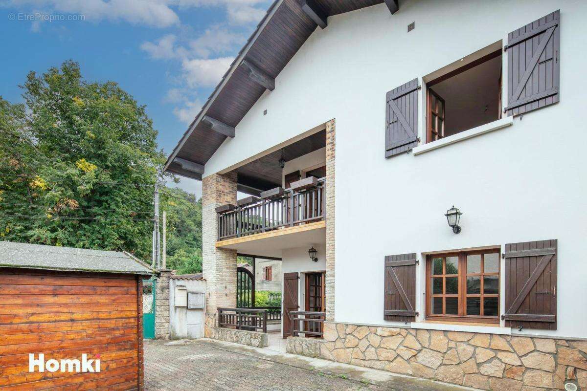 Maison à ECHIROLLES