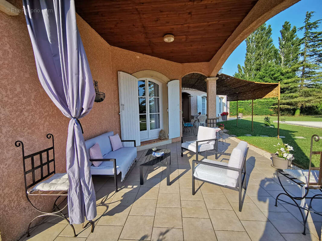 Maison à SAUVETERRE