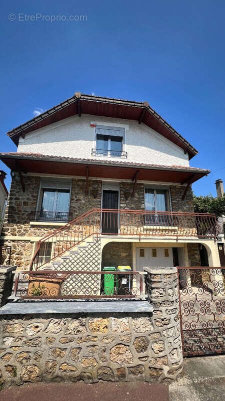 Maison à LES PAVILLONS-SOUS-BOIS