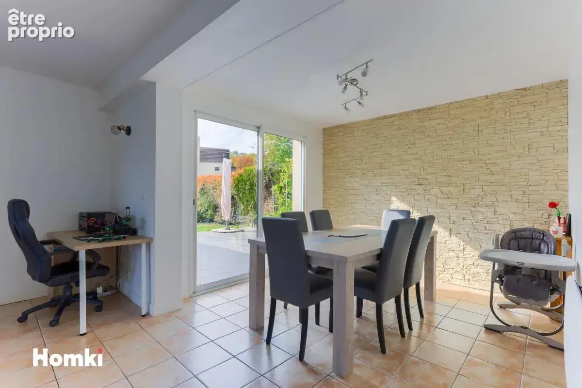 Maison/Villa T5 de 144 m² à Ozoir-la-Ferrière 77330 - photo 7