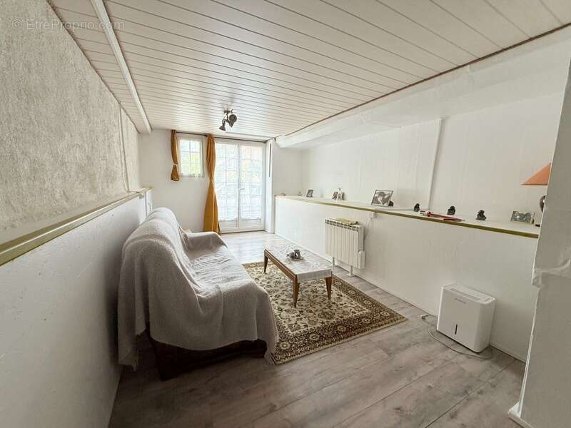 Longère en pierre 90m², sur terrain de 2379m² 69 990 € - photo 12