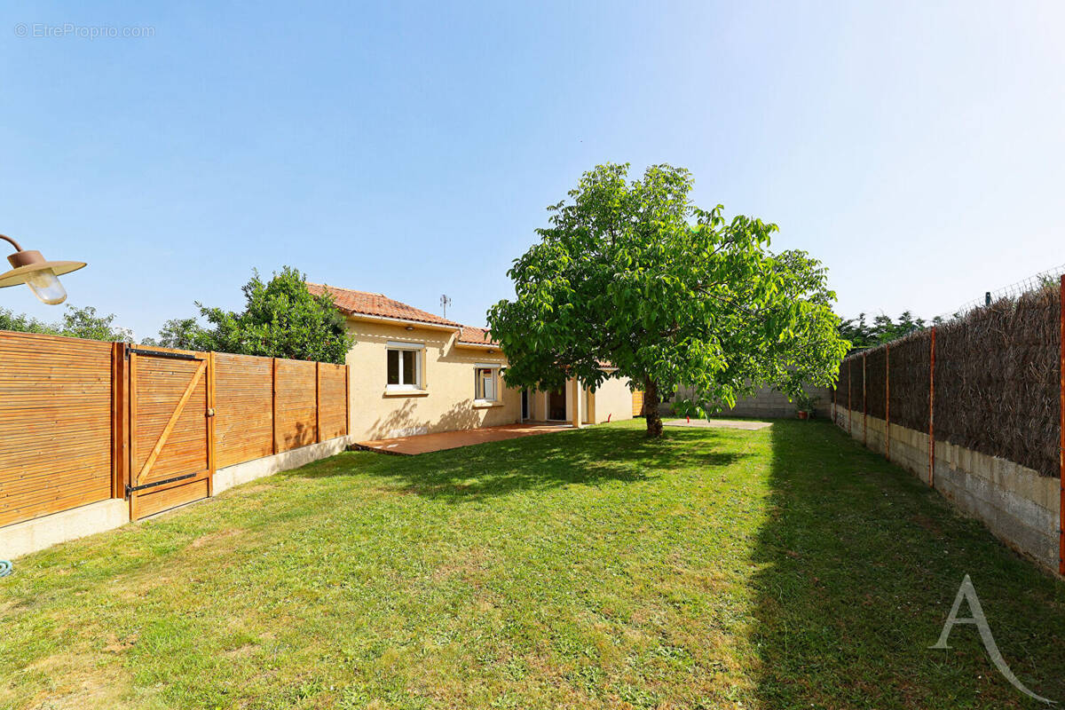 Maison à LA MERLATIERE