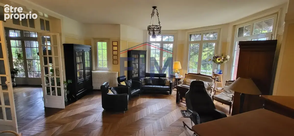 Exceptionnelle, proche Dieppe Villa Anglo-Normande de 307 m2 environ - photo 15