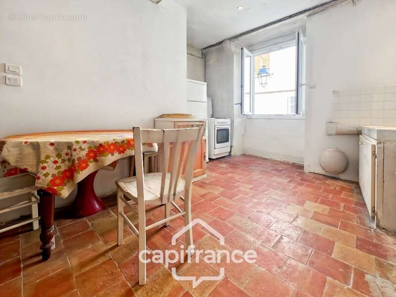 Maison à CAMPS-LA-SOURCE