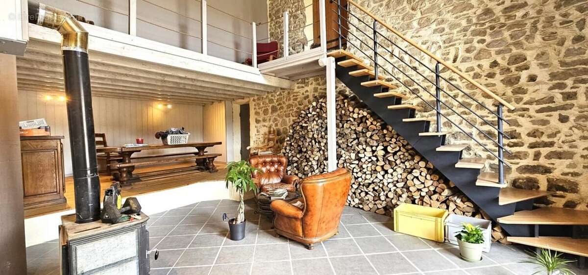 Maison à HAUTEVILLE-LOMPNES