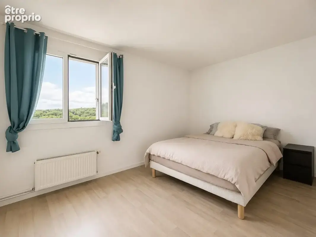 Appartement 84 m² à Guingamp  - photo 2