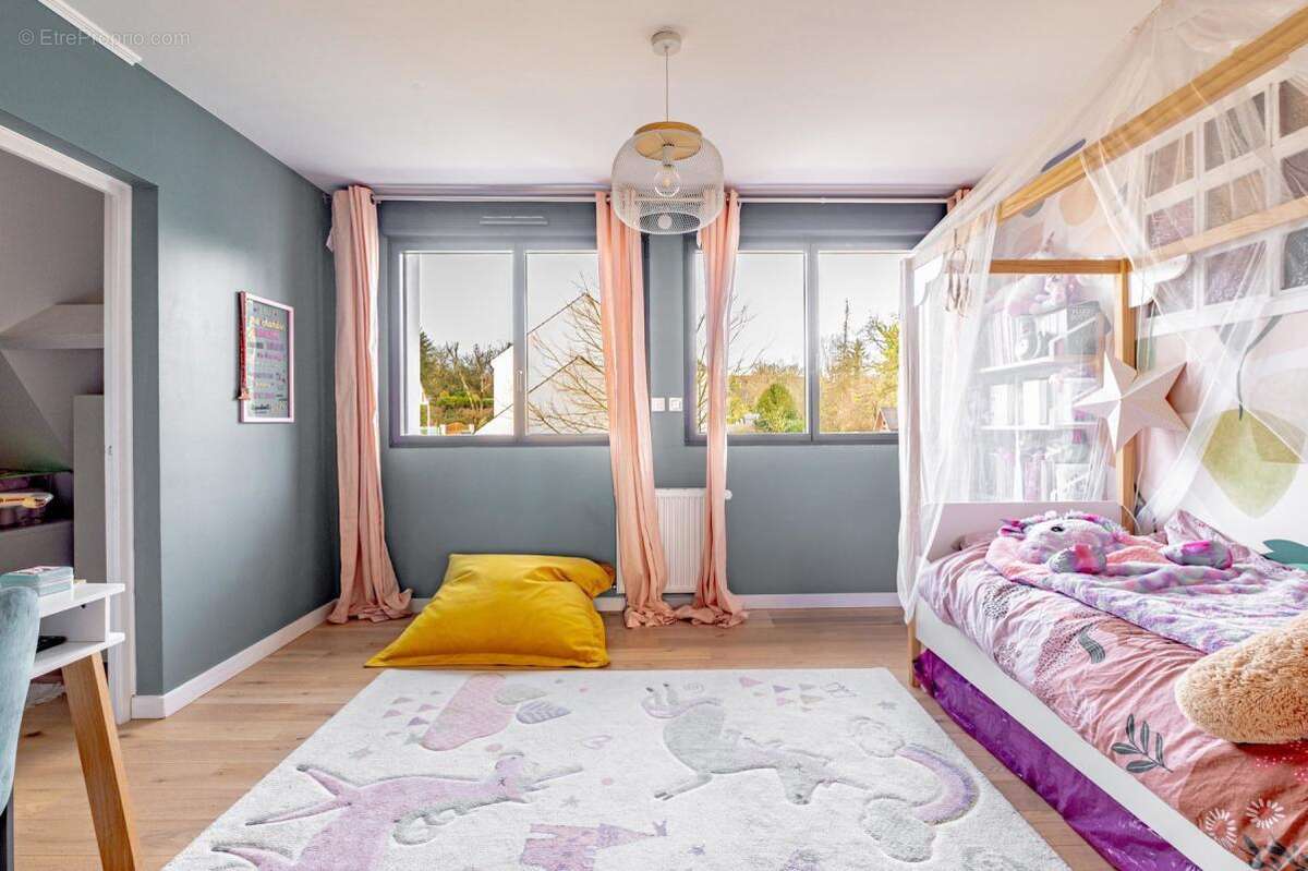 Maison à CONDE-SAINTE-LIBIAIRE