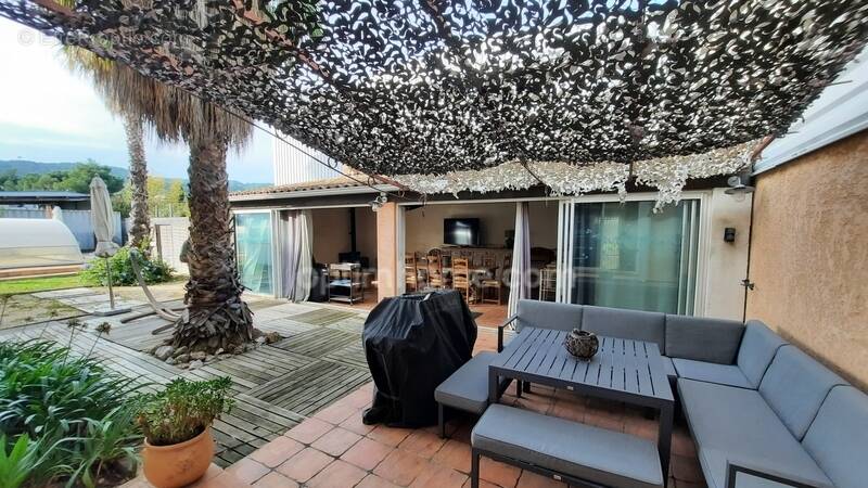 Maison à CHATEAUNEUF-LES-MARTIGUES