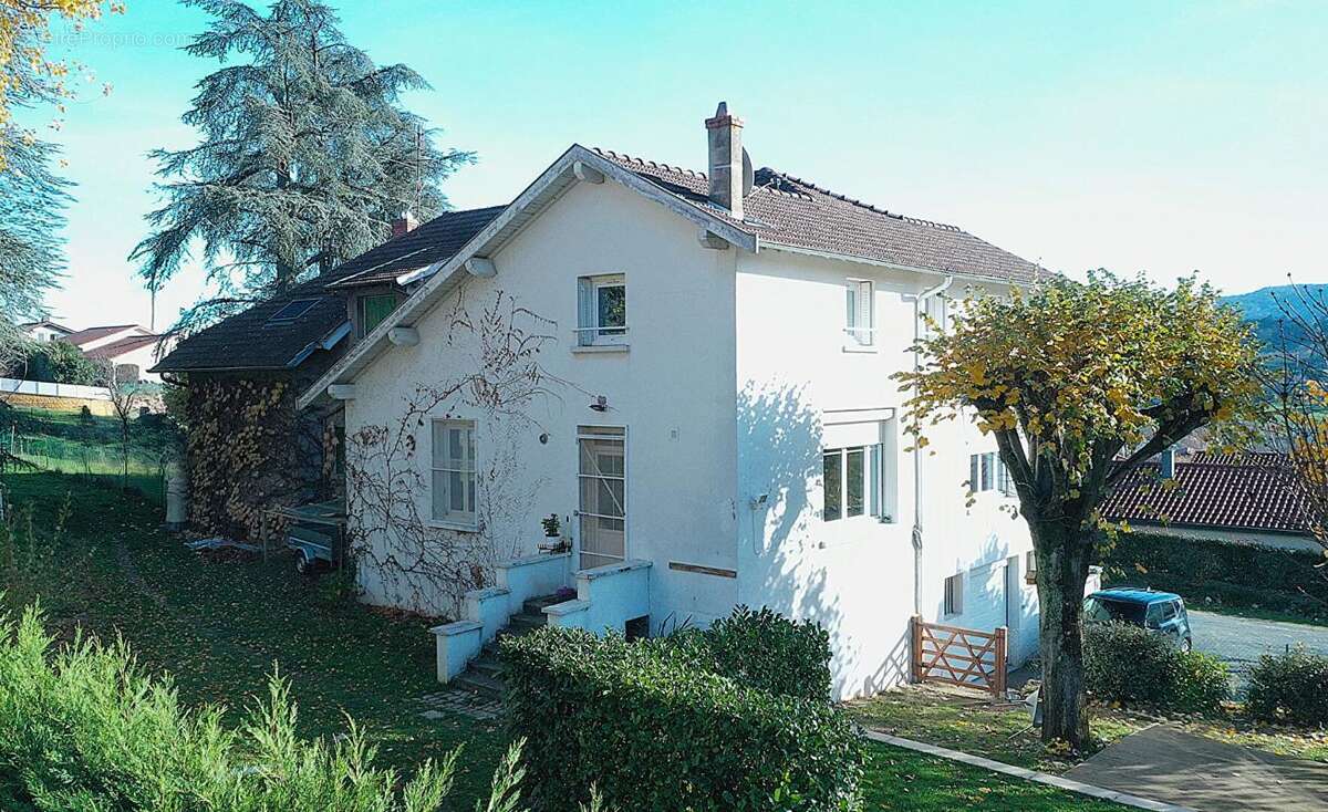 Maison à PONTCHARRA-SUR-TURDINE