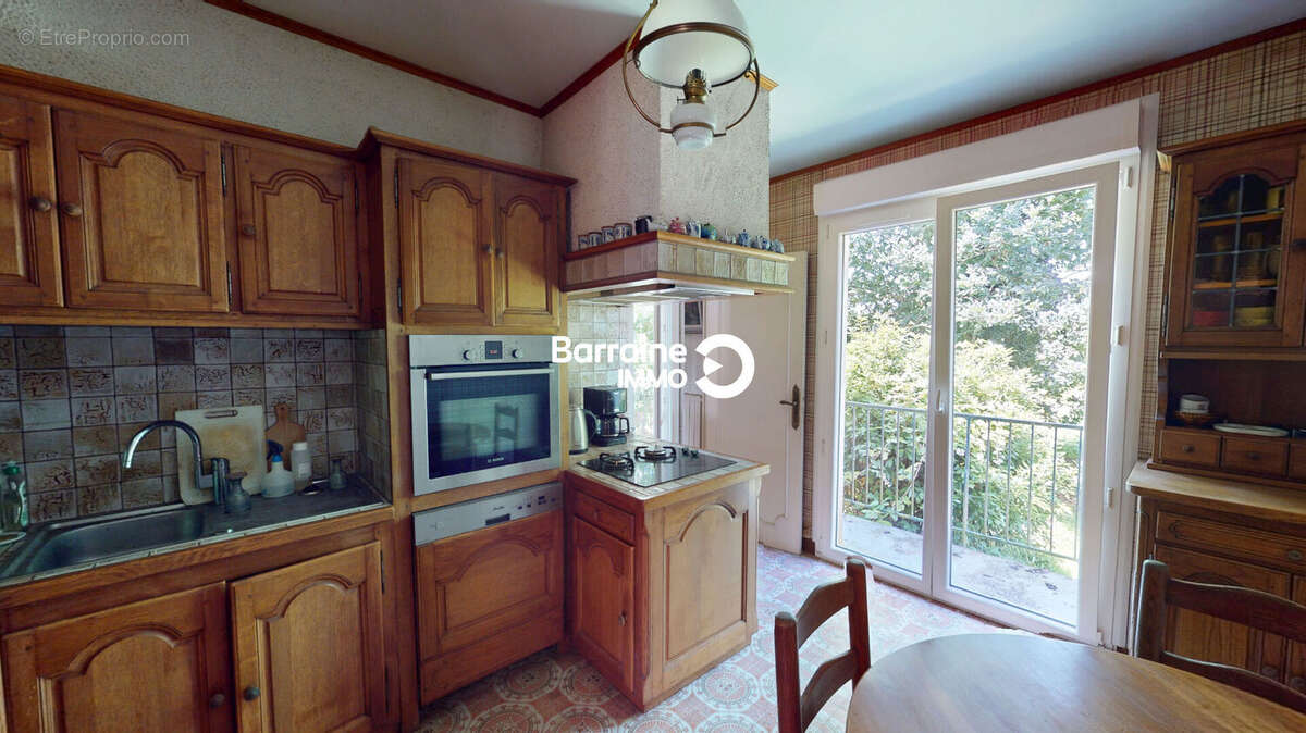 A vendre brest lambezellec maison t6 140m² 4 chambres terrain de 480m² sous-sol complet - photo 6