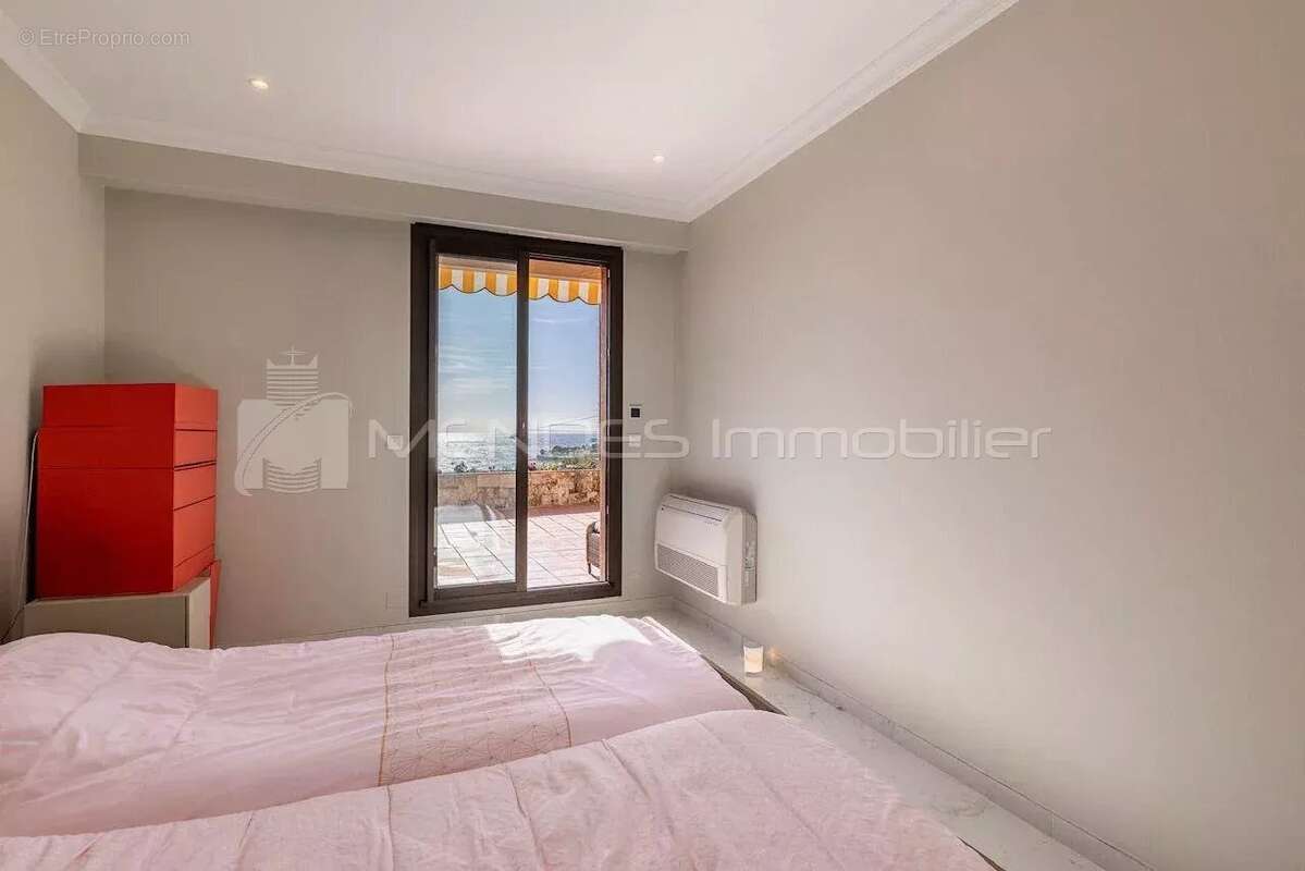 Appartement à ROQUEBRUNE-CAP-MARTIN