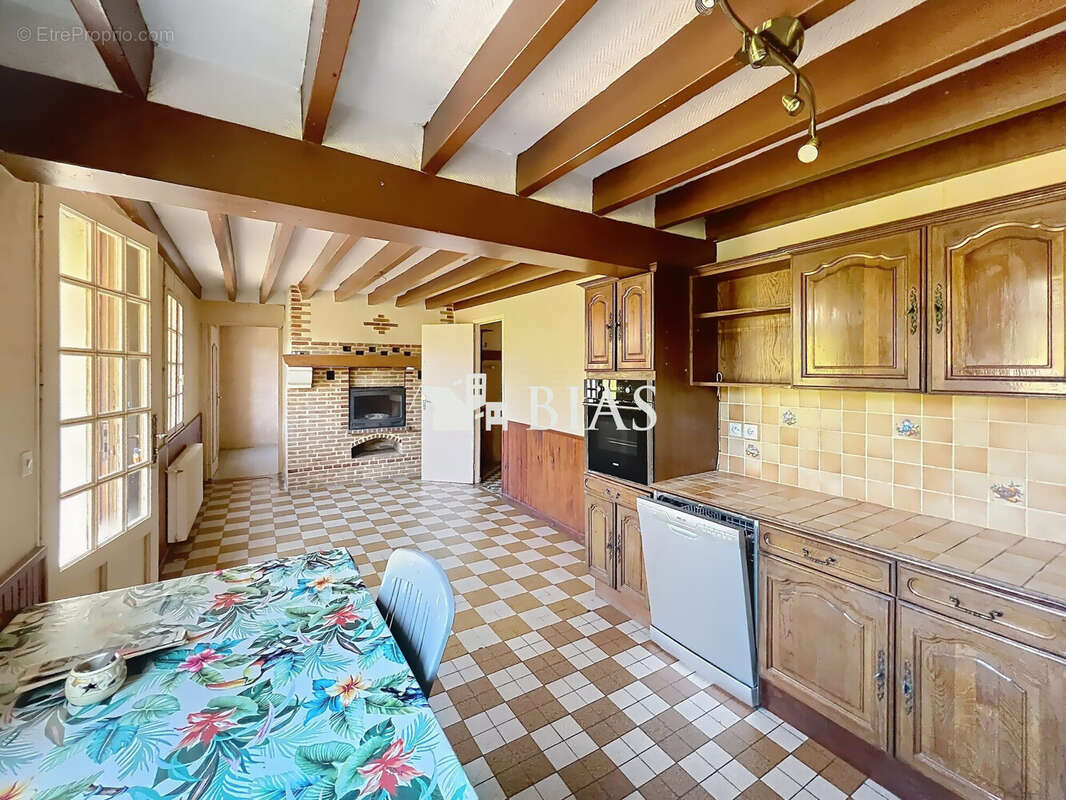 Maison à LIVET-SUR-AUTHOU