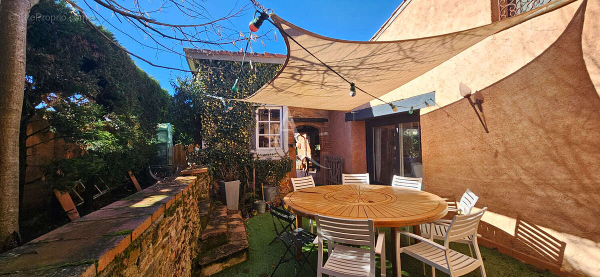 Maison à CASTELMAUROU