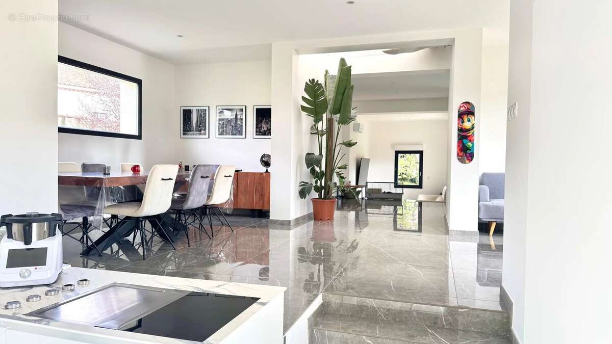 Maison à FORCALQUEIRET